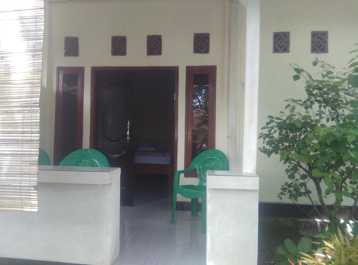Pedek Homestay Praya Exteriör bild